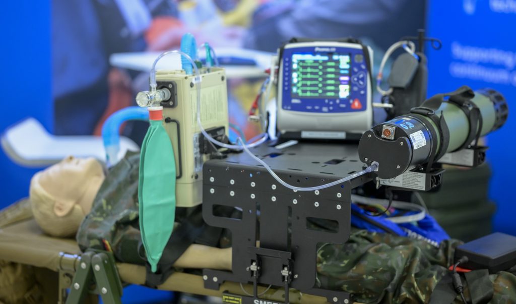 At the 13th DiMiMED Conference, ZOLL presented its mobile concept for supplying oxygen to patients in a military context.