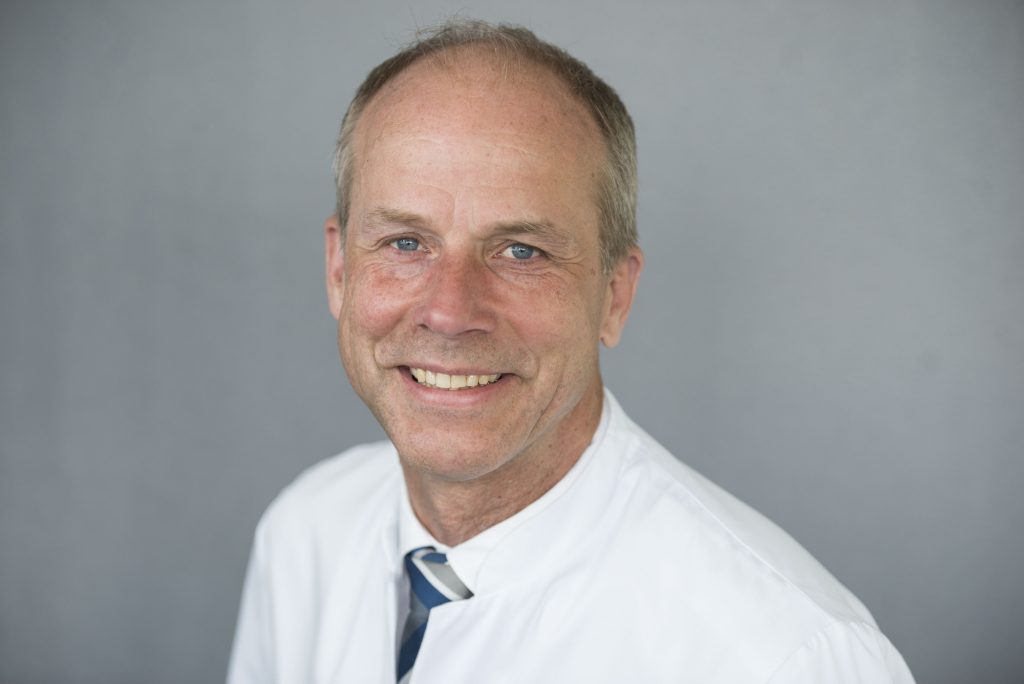 Koordinator für die Unternehmenskooperation der BG Kliniken mit dem Sanitätsdienst der Bundeswehr Dr. med. Christoph Reimerz.