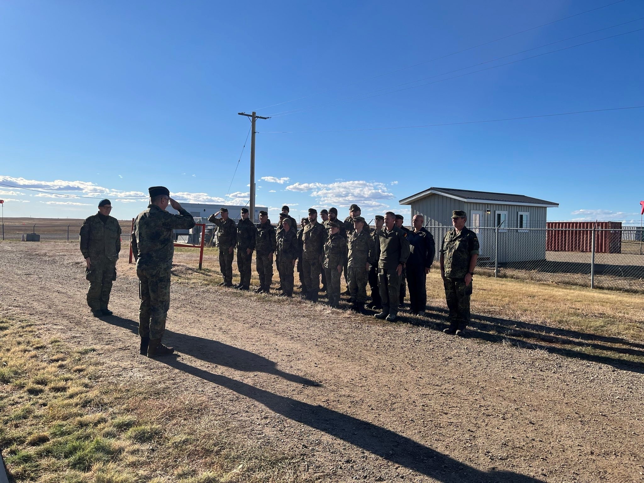 Antreten mit der TaskForce MedABCSch auf dem Übungsgelände 2025 in Suffield, Kanada