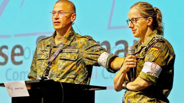 Austausch: Verantwortlich für das wissenschaftliche Programm und den Spirit der CMC-Conference sind seit 2014 Oberfeldarzt Dr. Florent Josse und Oberfeldarzt Daniela Lenard aus Ulm.