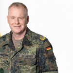 Generalstabsarzt Dr. Jürgen Meyer.