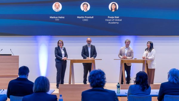 Weiterbildung im Rahmen des ersten Ivoclar Media Connect (v.l.n.r.): Martina Jakob (Director Marketing Communications), Markus Heinz (CEO), Martin Frontull (CMO), Pooja Nair (Head of Global Academy).