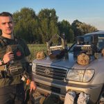Der 22-jährige Ruben Mawick aus Deutschland, arbeitet als freiwilliger Sanitäter in der Ukraine.