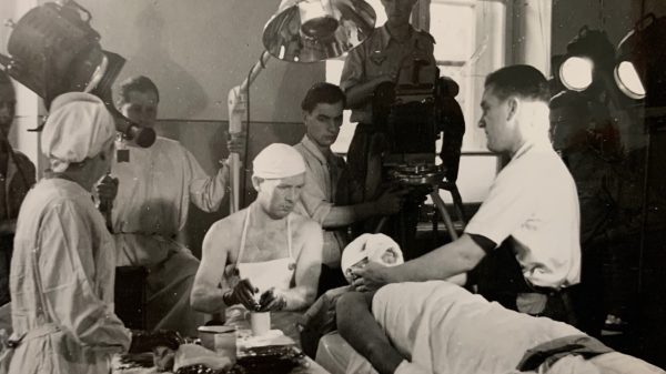 Neurochirurgischer Lehrfilm im Zweiten Weltkrieg