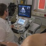 Nutzung von Ultraschall.