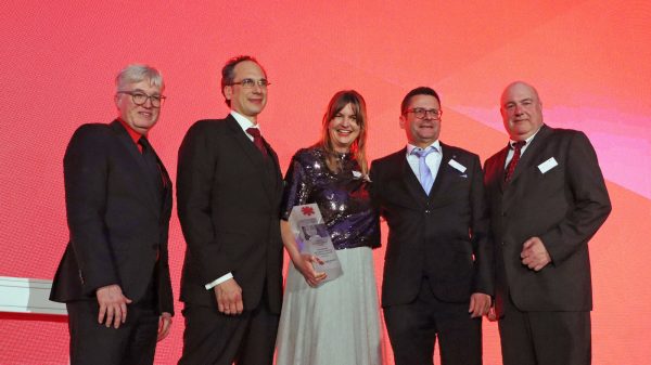 Björn Steiger Award für WEINMANN-Beatmungsmodus CCSV verliehen – Foto von der Preisverleihung.