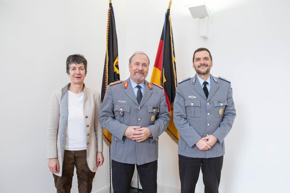 H. Lange, GenStArzt Dr. A. Kalinowski, OFArzt Dr. Dr. A. Müllerschön (v. l....