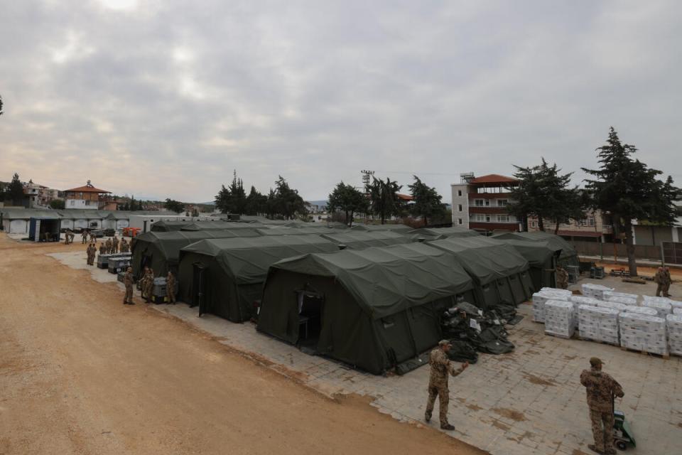 Aufbau des Luftlanderettungszentrums der Role2E in Altinözü/Türkei im Rahmen...