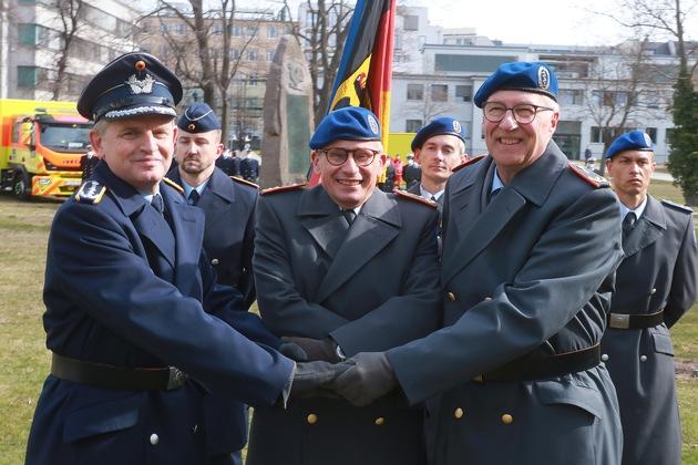 Übergabe des Bundeswehrkrankenhauses Berlin von Generalarzt Dr. Horst-Peter...