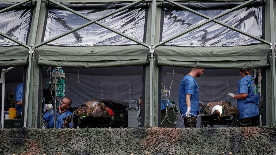 Notfallaufnahme: Auf der Ausbildungs- und Lehrübung werden spezielle Zelte mit...