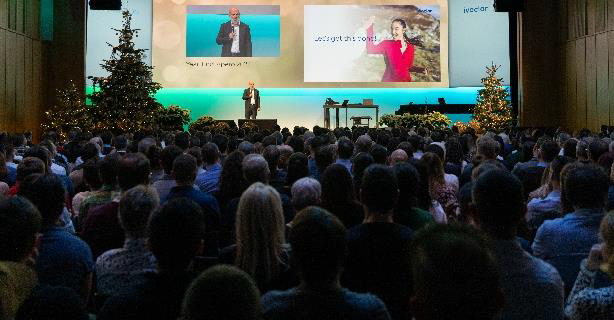 CEO Markus Heinz blickte gemeinsam mit den Mitarbeitenden auf ein erfolgreiches...