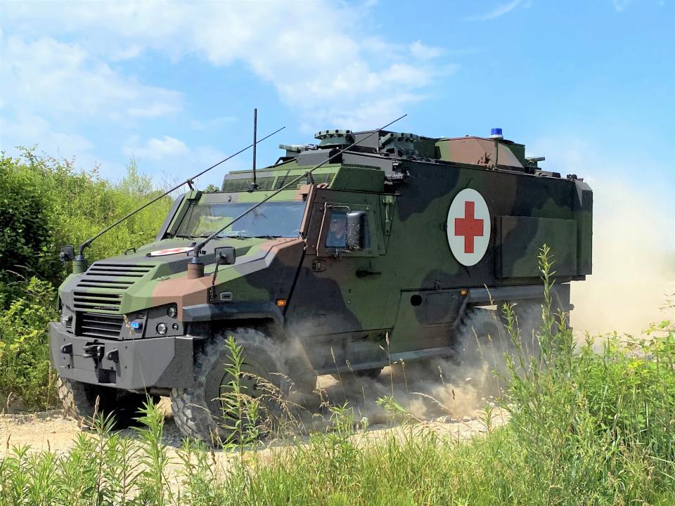 Mittleres geschütztes Sanitätsfahrzeug EAGLE 6x6 an die Bundeswehr...